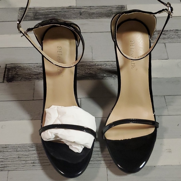 Deleveth ankle strap heel sz 39 - Picture 1 of 8